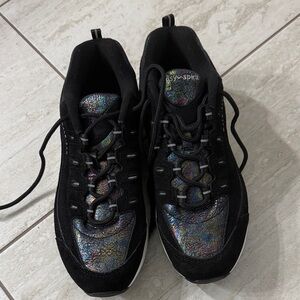Black Sneakers with Iridescent Accent..ladies size 8.5M
Lace up .easy spirit